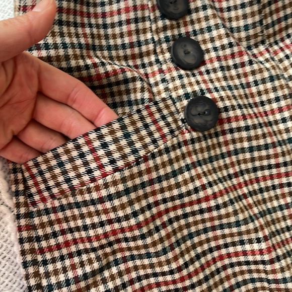 Plaid pants with pockets
Button down wide pants - Picture 3 of 6